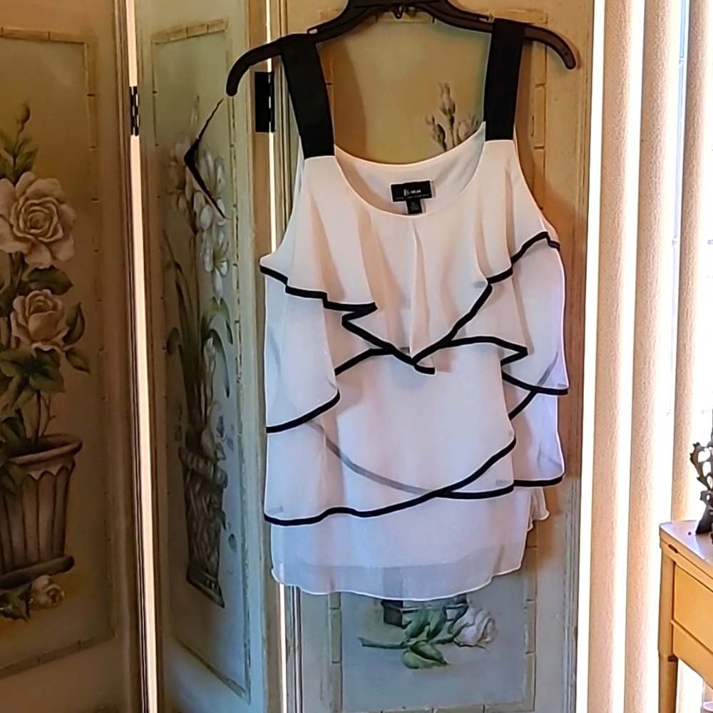 B Wear XL Black and White